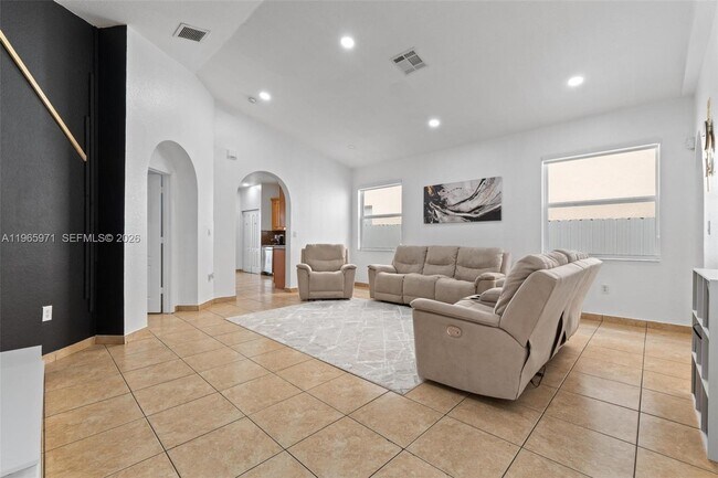 Foto del edificio - 2328 NE 37th Terrace