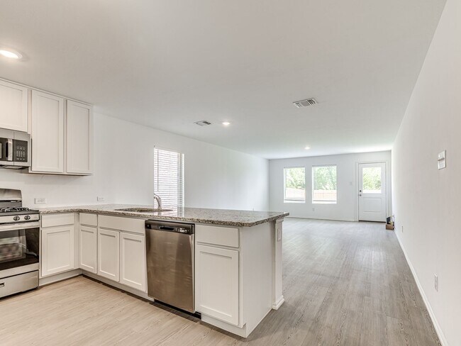 Foto del edificio - Brand New Home + Edmond Schools + 4 bedroo...