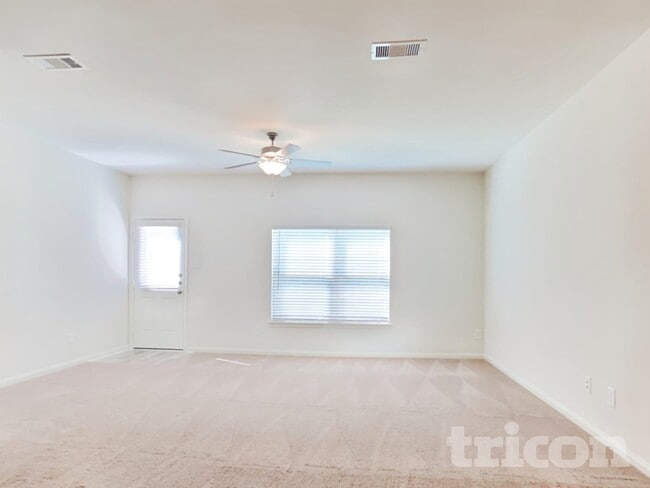 Foto del edificio - 23112 Shakespeare Dr