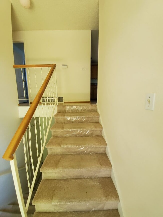 Building Photo - 3 Bed, 1.75 bath Home in Port Orchard