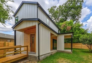 Building Photo - 2104 Columbia Cove