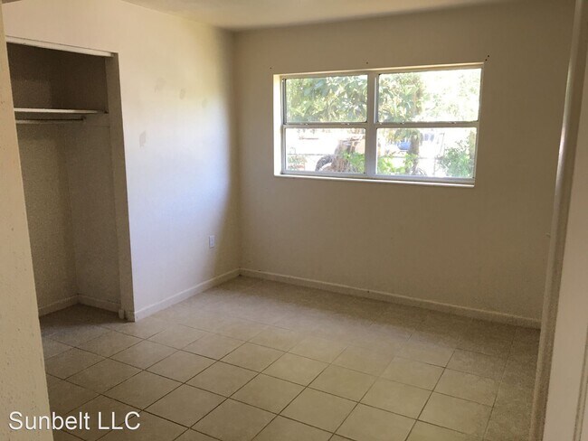 Building Photo - 3 br, 2 bath House - 1263 Croton Rd.