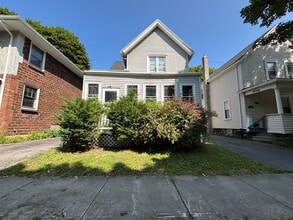 Building Photo - 16 Asbury St