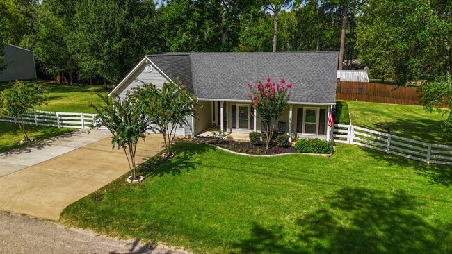 Building Photo - 5178 Lazy Ln