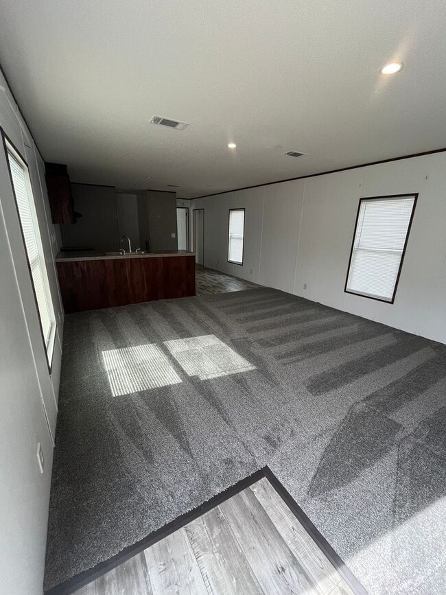 Building Photo - Tusculum Living 2