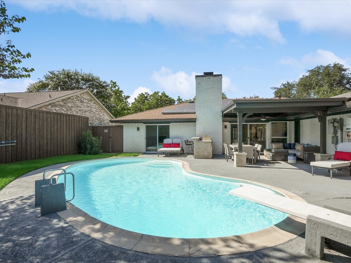 Primary Photo - 2608 Plateau Dr