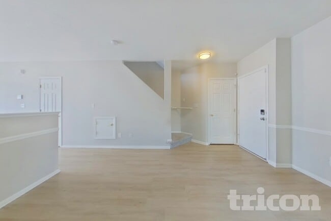 Building Photo - 6324 Rockville Dr