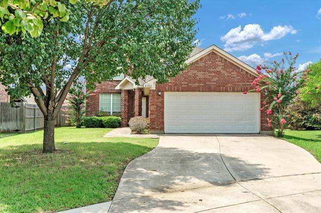 Primary Photo - 4402 Emerald Leaf Dr
