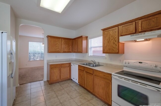 Building Photo - 13526 Riverbank Pass