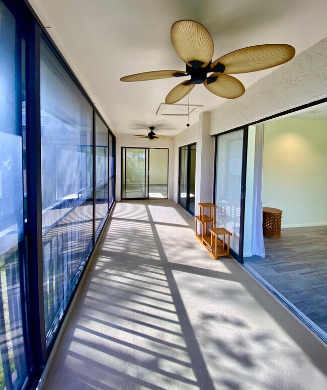 Foto del edificio - 910 Vanderbilt Beach Rd