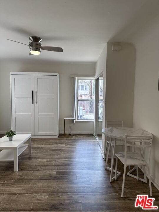 Building Photo - 265 S Manhattan Pl