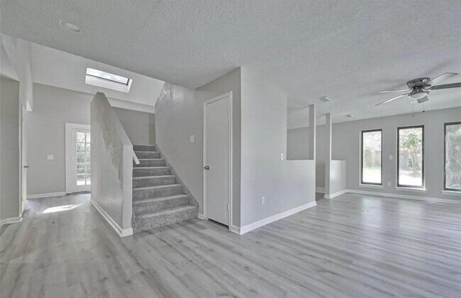 Foto del edificio - 17805 Villa Way Dr