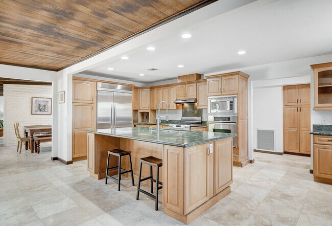 Foto del edificio - 408 Lacy Ln