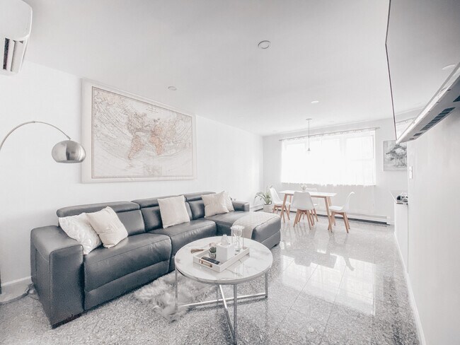 Unit 2 - 351 Grand St