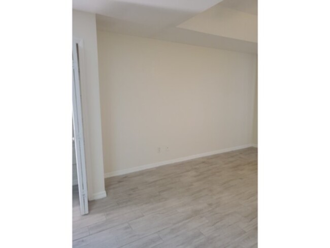 Foto del edificio - 1 Bedroom 1 Bath Convenient SW Cape Location!