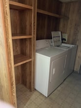 Building Photo - 317 Anne St