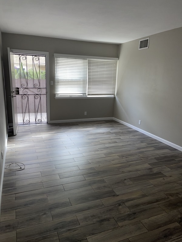 Photo - 721 S Grevillea Ave Apartment