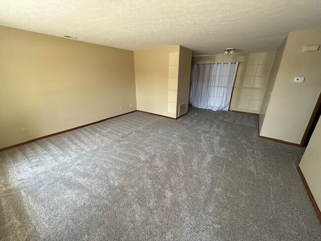 Foto del edificio - New Listing in Albion, Indiana!