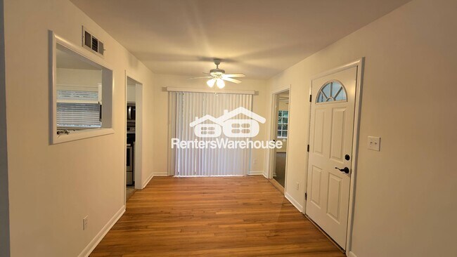 Foto del edificio - 1108 Greenbriar Cir