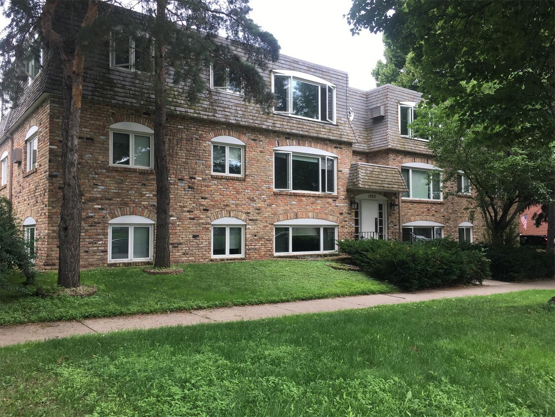 Foto principal - 1920 Marshall Ave
