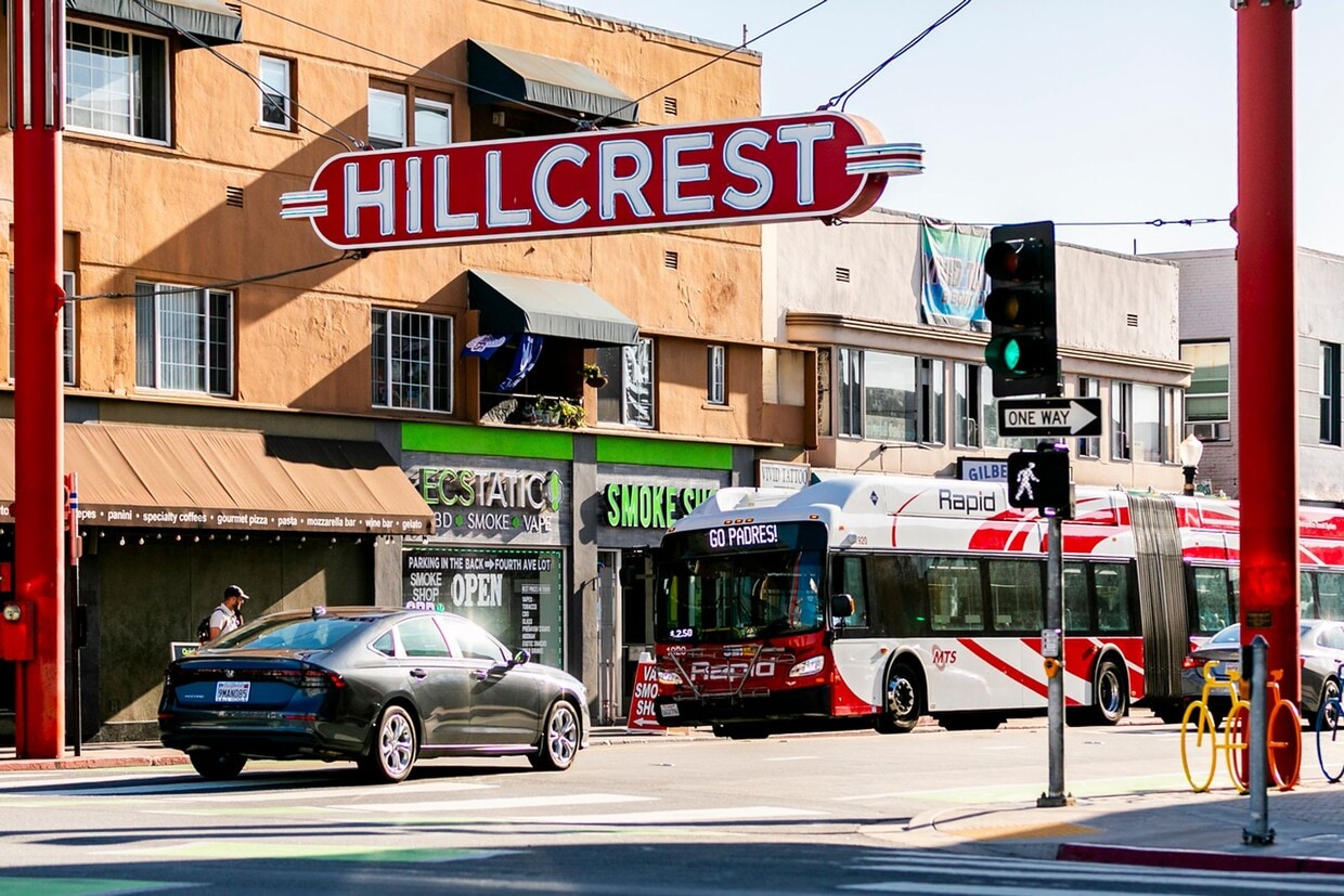 Primary Photo - 8th and U