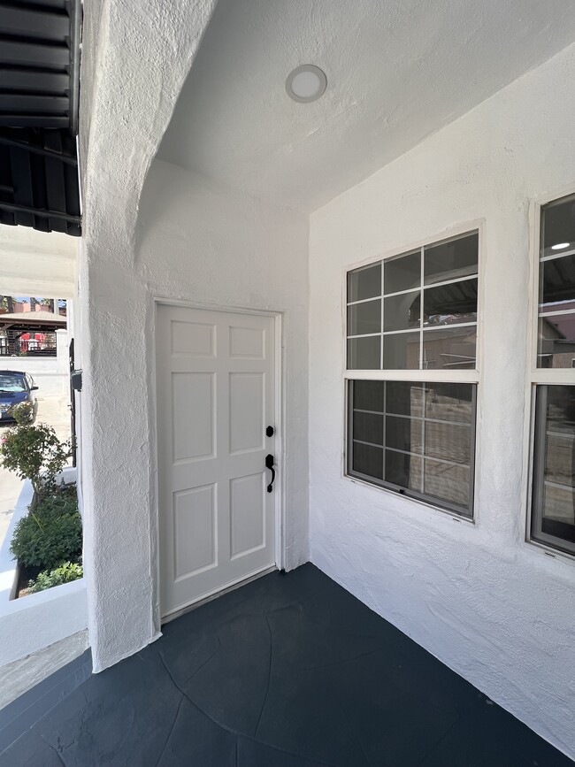 Foto del edificio - 3021 Fanita St
