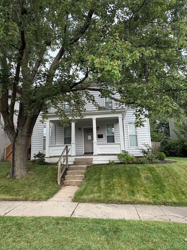 Building Photo - 1262 Indianola Ave