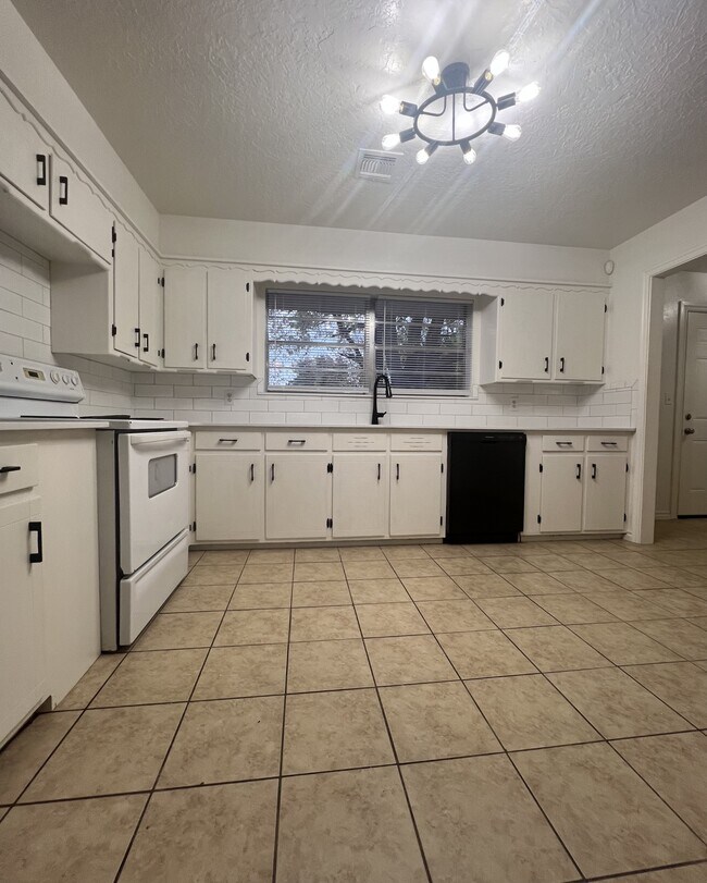 Foto del edificio - 1616 Chautauqua Ave