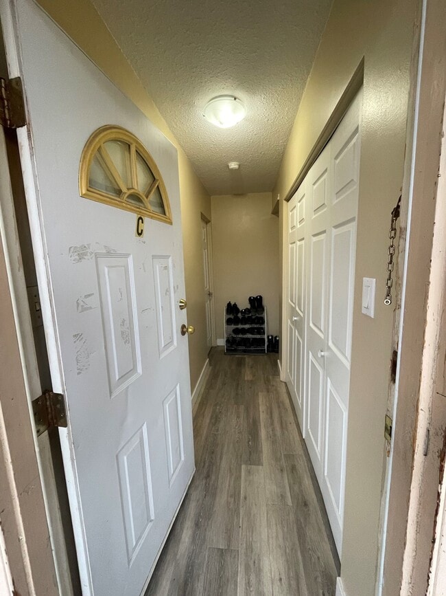 Building Photo - 371 4 Ave SE