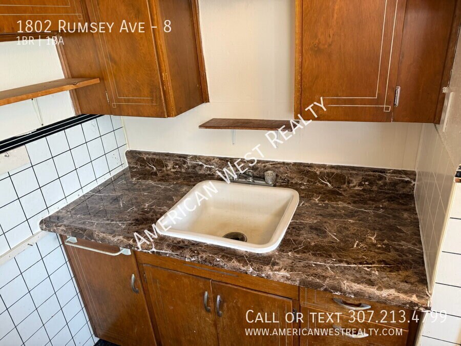 Foto del edificio - 1802 Rumsey Ave