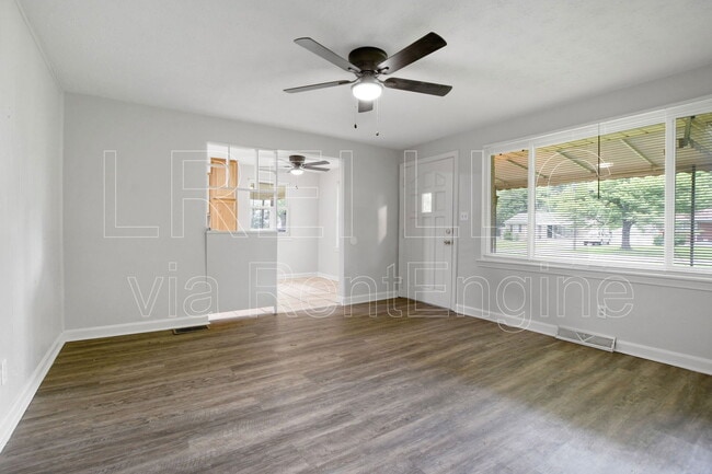 Building Photo - 3224 Patricia Dr
