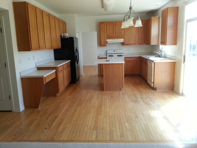 Foto del edificio - 735 Knoch Knolls Rd