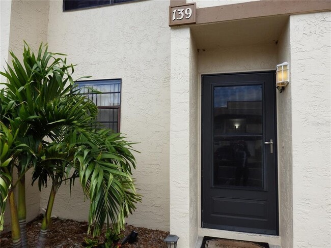 Foto del edificio - 9209 Seminole Blvd