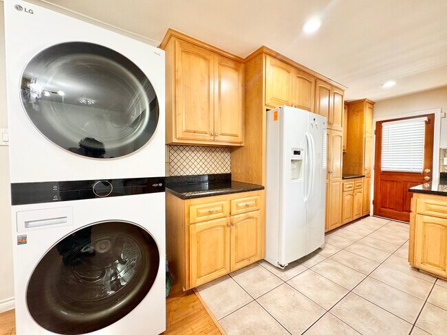 Foto del edificio - 5138 W 141st St