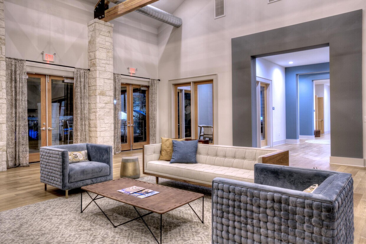 Estancia Villas Apartments in Austin, TX