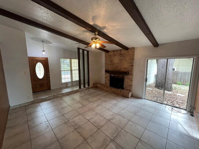 Building Photo - 2514 Redleaf Ln