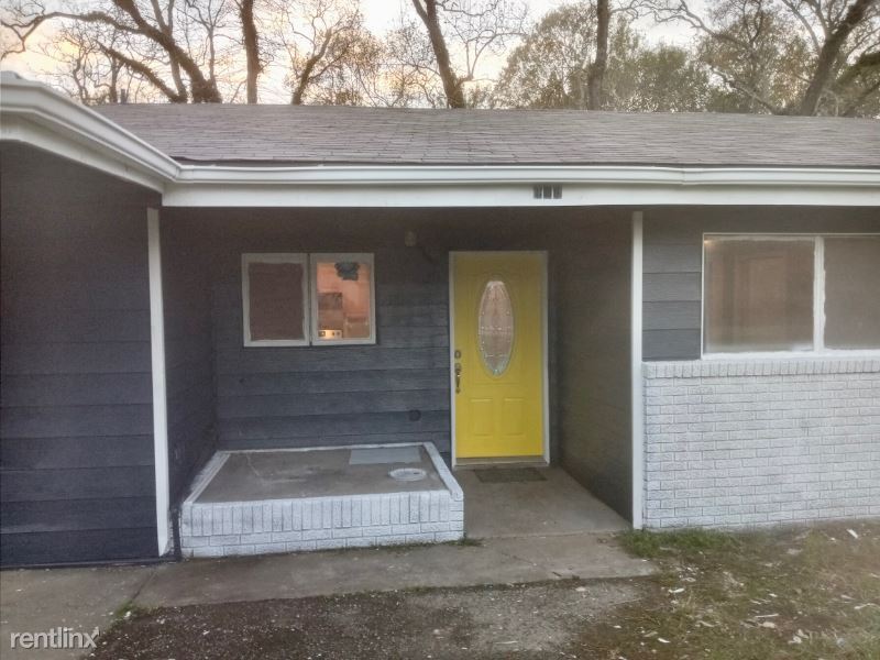 Primary Photo - 3 br, 1 bath House - 419 county road 857