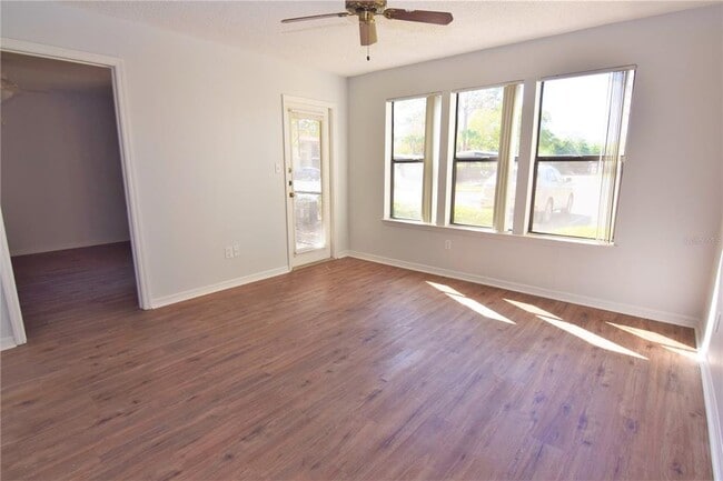 Building Photo - 4021 Crockers Lake Blvd