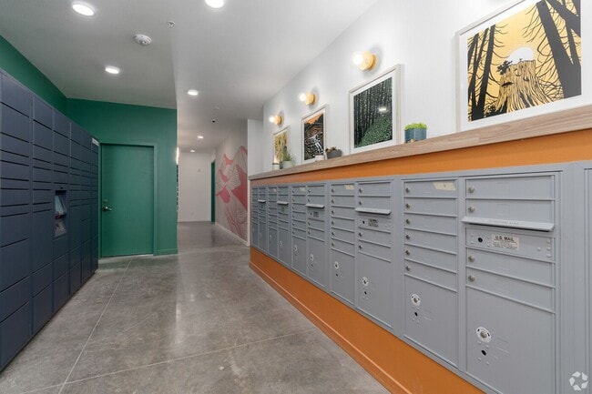 Interior Photo - Paceline