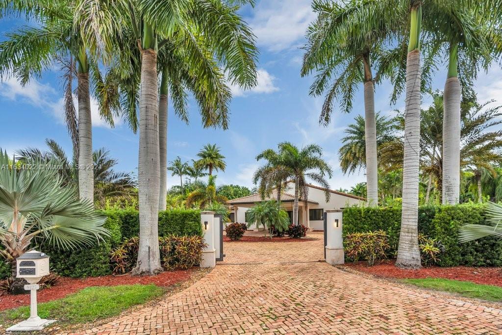 Primary Photo - 9425 SW 95th Ct