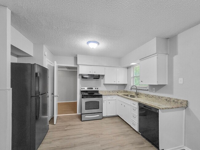 Building Photo - 2212 Arcady Ln