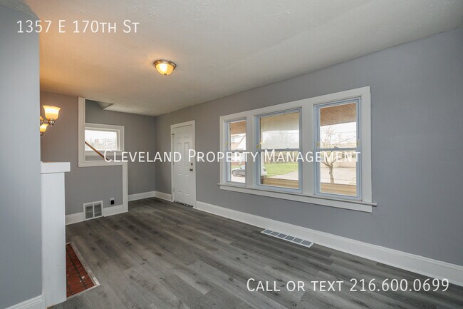 Foto del edificio - 1357 E 170th St