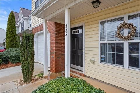 Foto del edificio - 225 Blue Robin Way