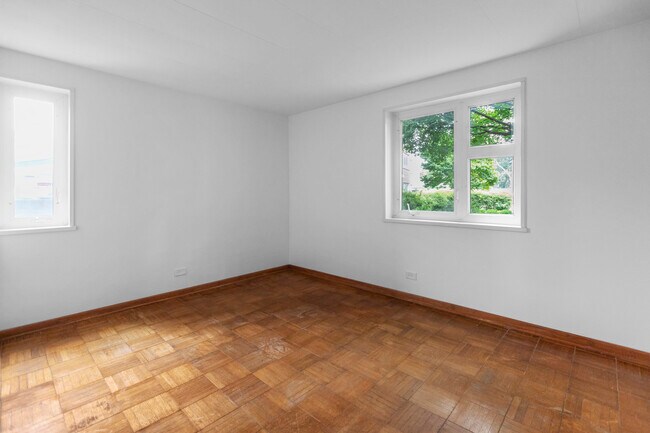 Foto del edificio - 7208 Oak Ave