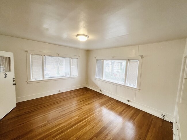 Foto del edificio - 925 E Wilson Ave