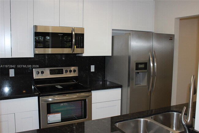 Foto del edificio - 1958 Monroe St