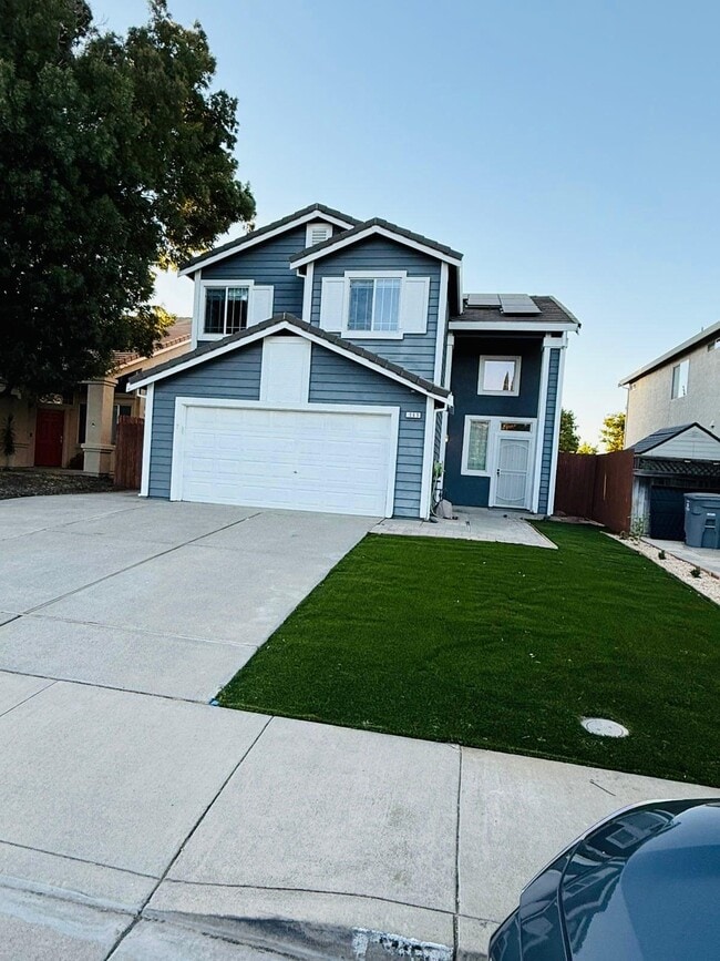 Building Photo - 565 Edenderry Dr