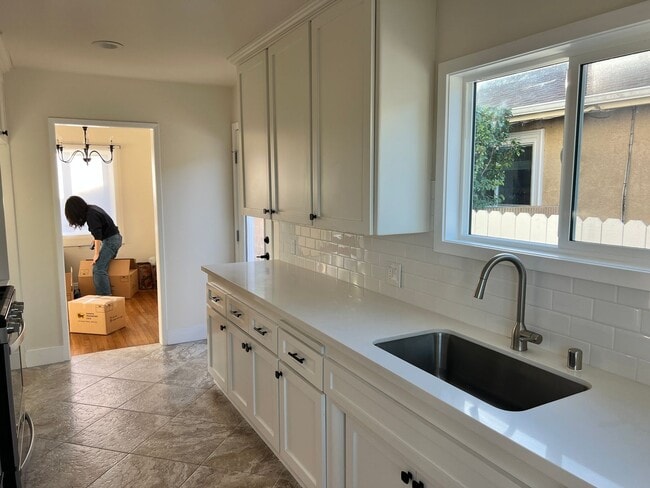 Foto del edificio - Beautifully Maintained 3 bedroom home