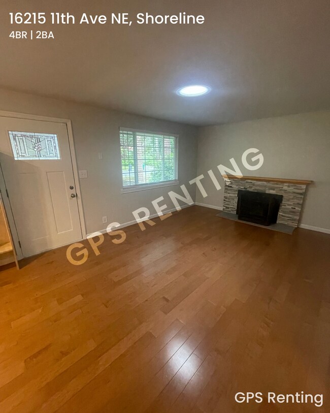 Building Photo - Beautiful Bed 4, Bath 2, home!