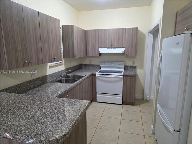 Foto del edificio - 1371 NW 9th Ct